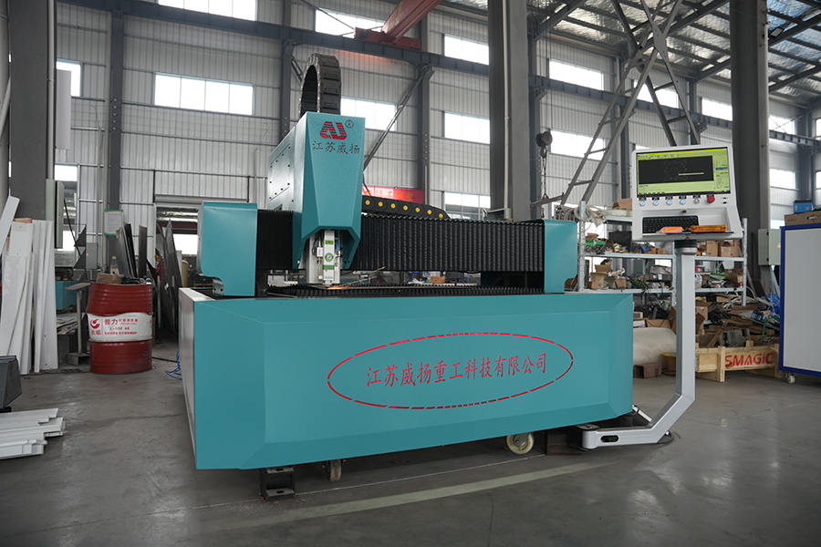Wat zijn de typische toepassingen van een CNC-veegwagen in stedelijke en industriële omgevingen?
